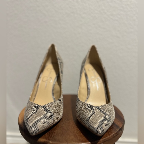 Jessica Simpson Stiletto Heel - Picture 5 of 5